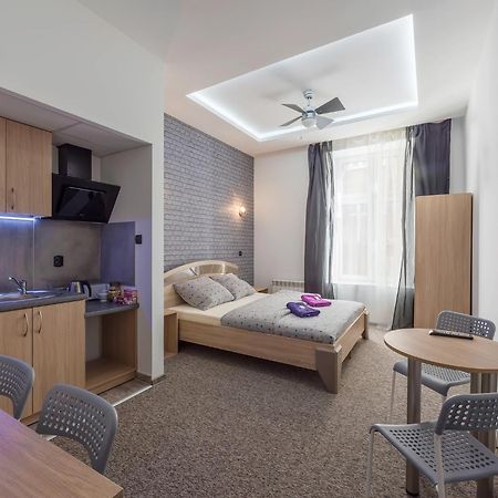 70S Guest Room Краков Экстерьер фото