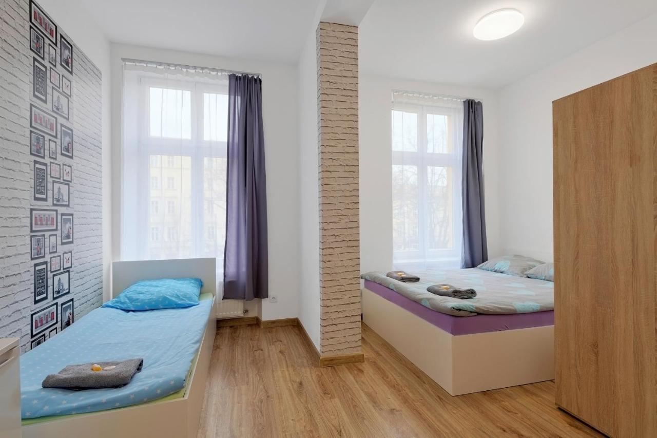 70S Guest Room Краков Экстерьер фото