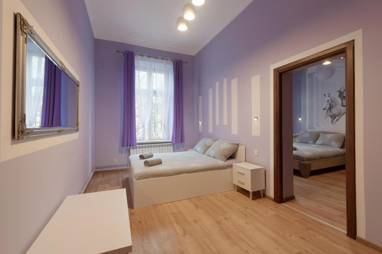 70S Guest Room Краков Экстерьер фото