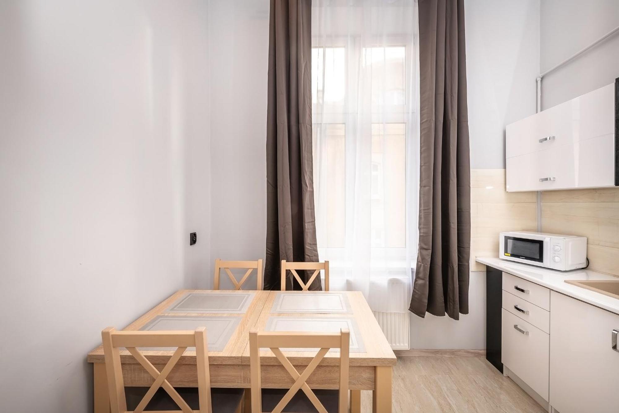 70S Guest Room Краков Экстерьер фото