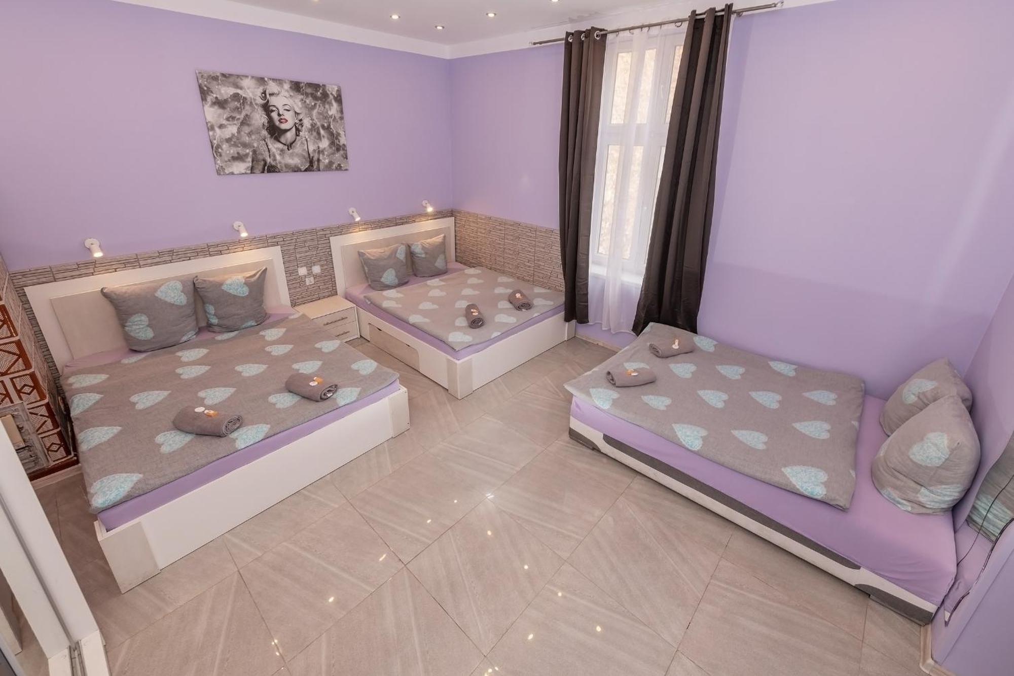70S Guest Room Краков Экстерьер фото