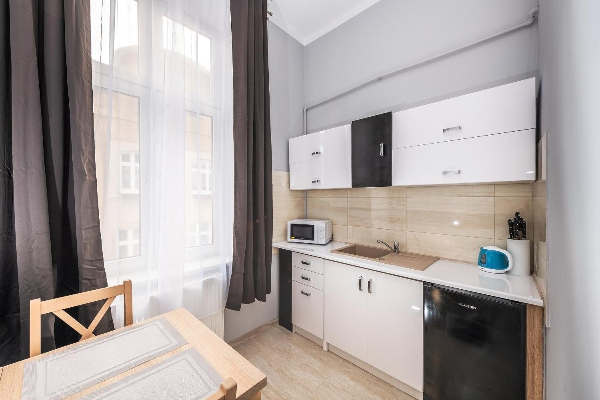 70S Guest Room Краков Экстерьер фото