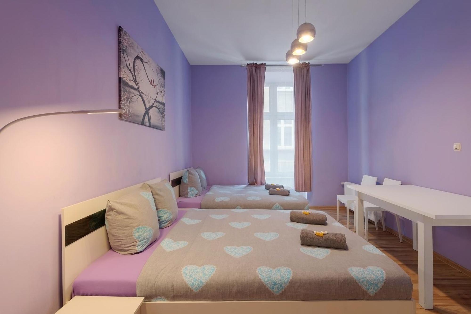 70S Guest Room Краков Экстерьер фото