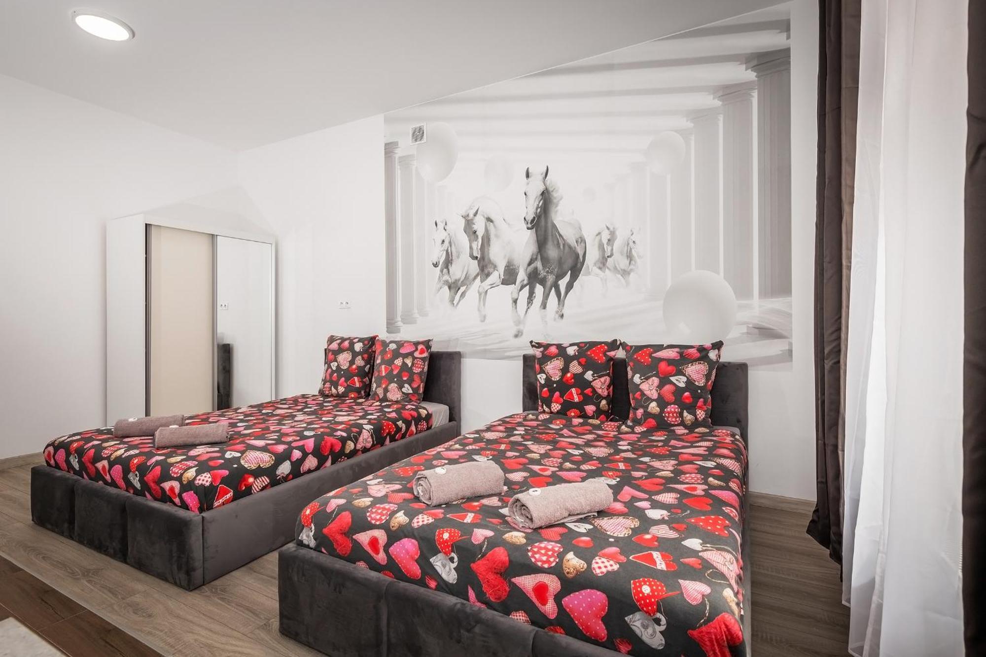 70S Guest Room Краков Экстерьер фото