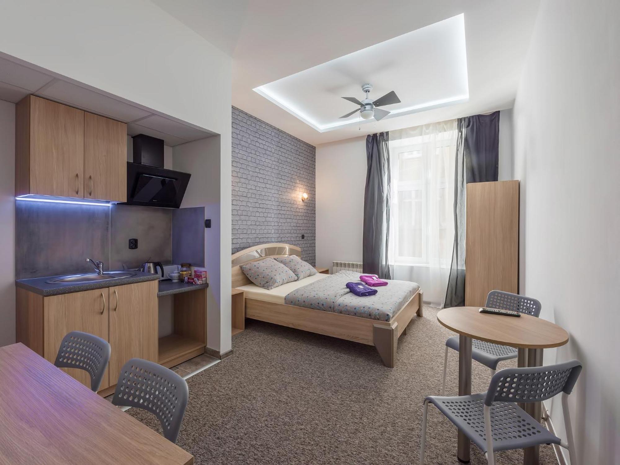 70S Guest Room Краков Экстерьер фото