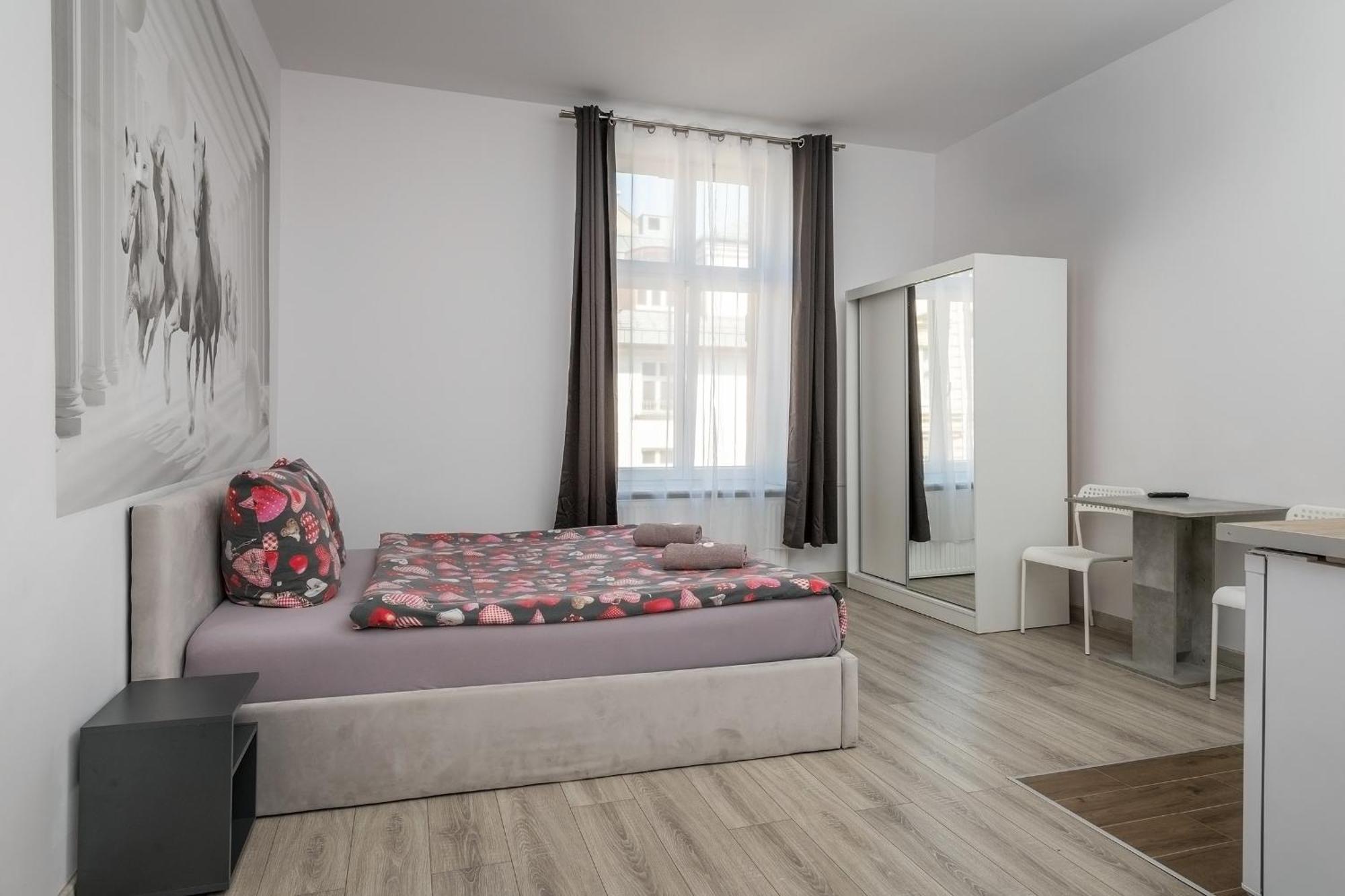 70S Guest Room Краков Экстерьер фото