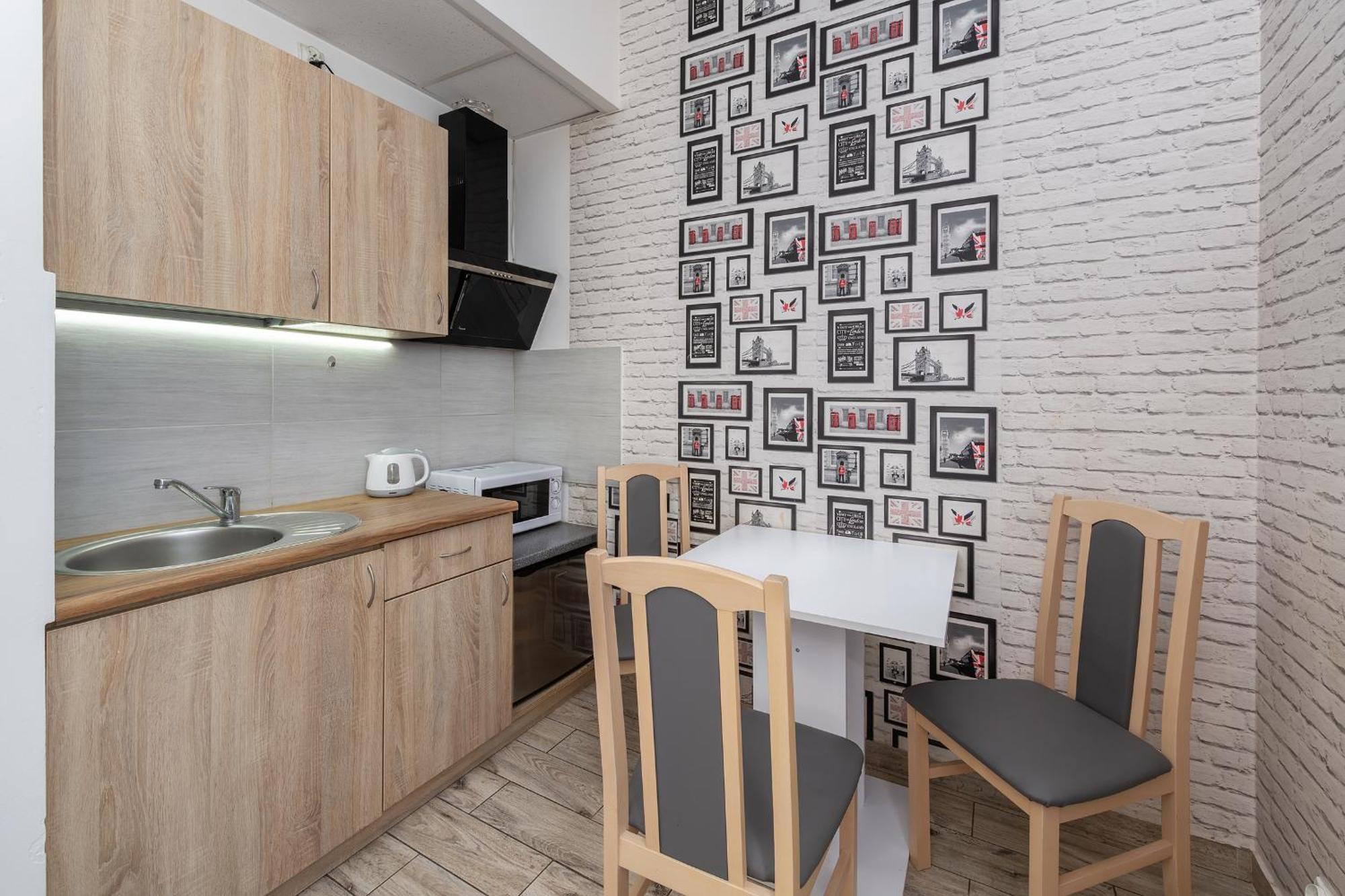 70S Guest Room Краков Экстерьер фото