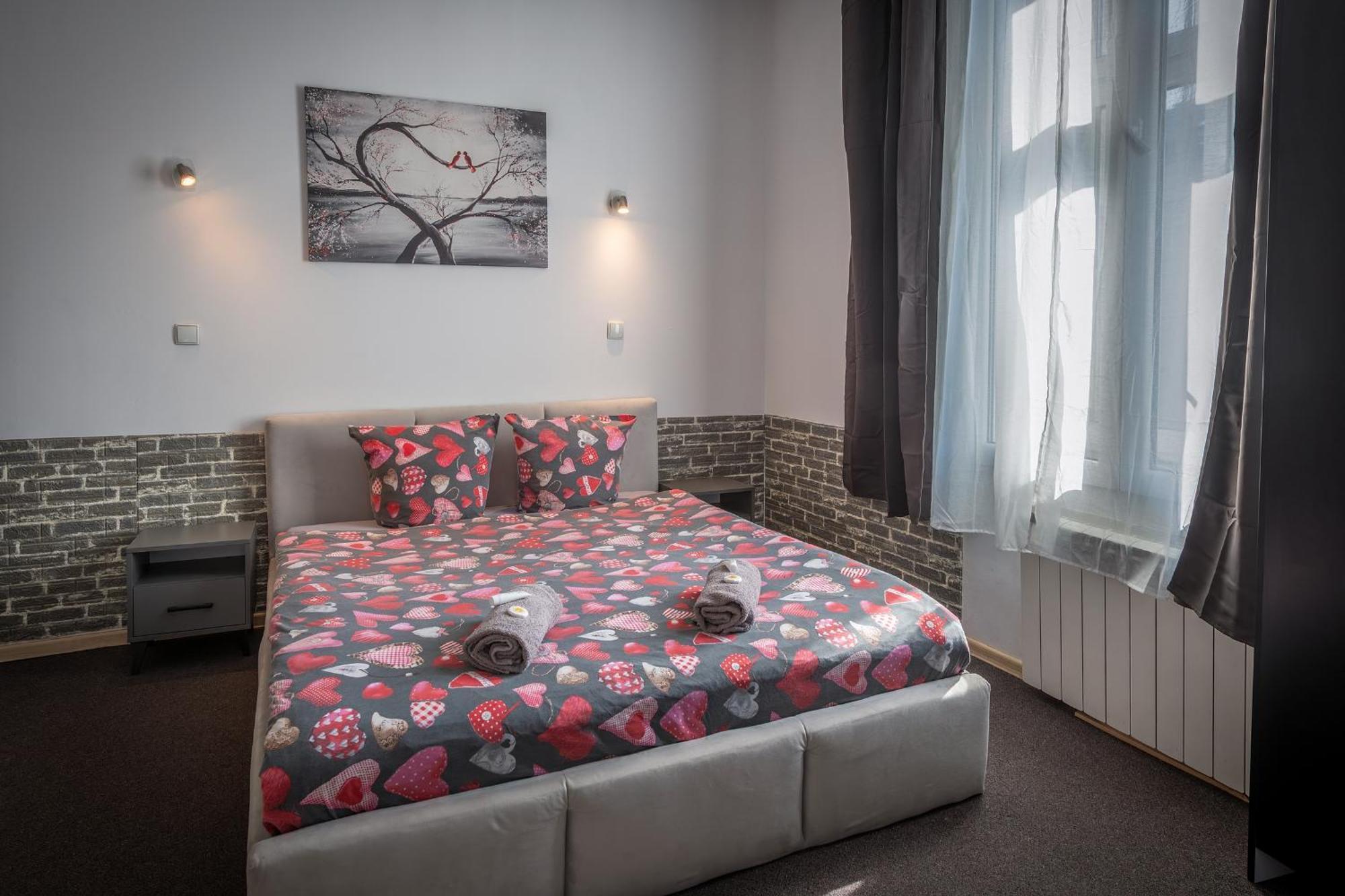 70S Guest Room Краков Экстерьер фото